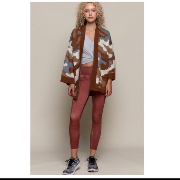 POL Camouflage Sweater. Never Been Worn - Picture 4 of 11